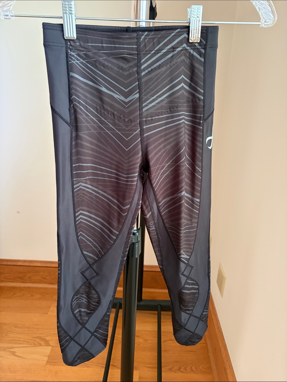 CW-X Compression & Joint Support 3/4 Tights